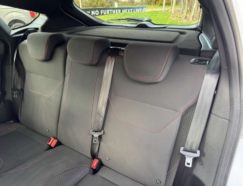 Ford Focus 1.0 Focus ST-Line 5dr 37