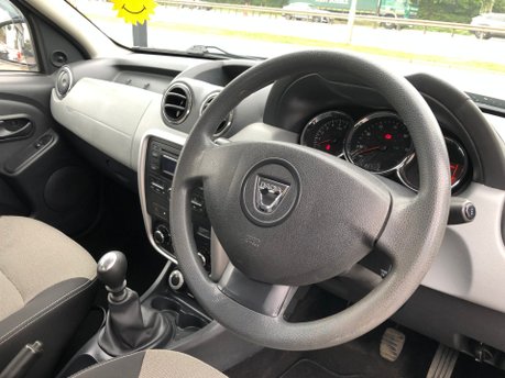 Dacia Duster AMBIANCE 1.5 DCI 4X4 diesel 64,000m, CAMBELT CHANGED-bluetooth, towbar 2