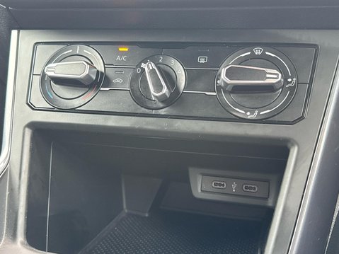 Volkswagen Polo R-LINE TSI DSG 28