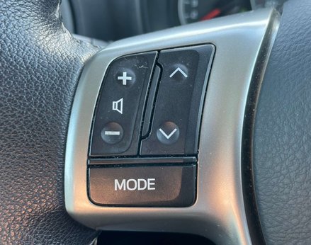 Toyota Yaris 1.3 Yaris TR VVT-i 5dr 31