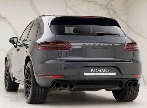 Porsche Macan GTS 3