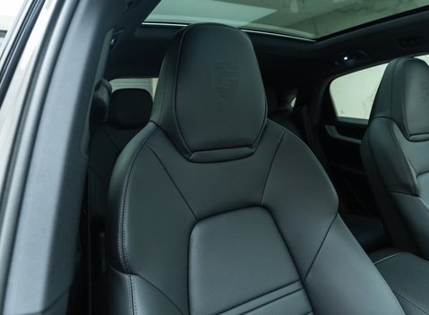 Porsche Cayenne E-HYBRID coupe 15