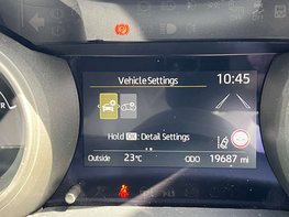 Toyota Yaris 1.5 Yaris Design HEV CVT 5dr 29