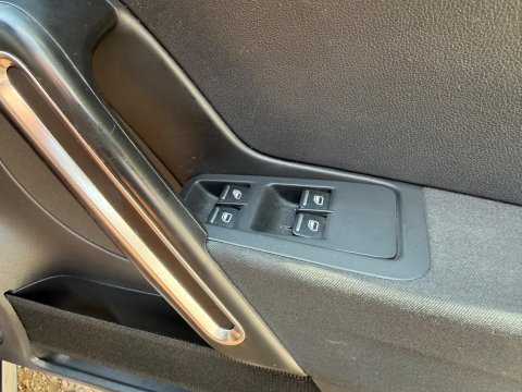 Volkswagen Beetle DESIGN TSI BLUEMOTION TECHNOLOGY DSG 42
