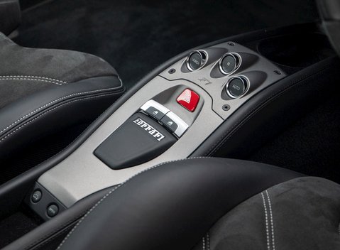 Ferrari 458 Italia 17