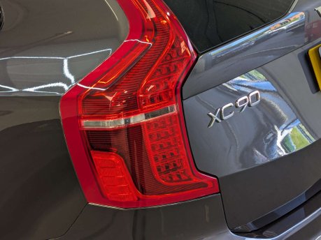 Volvo XC90 2.0 XC90 + B5 MHEV AWD Auto 4WD 5dr 40