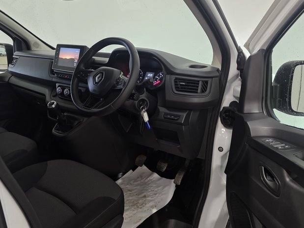 Renault Trafic Renault Trafic LWB Diesel LL30 Blue dCi 130 Advance Van 15