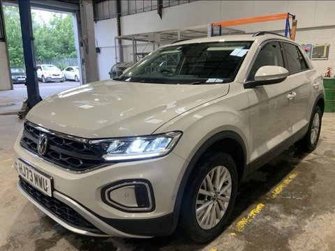 Volkswagen T-Roc LIFE TSI DSG 1