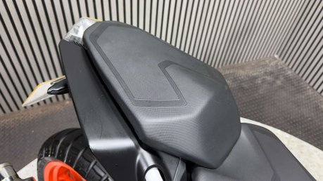 KTM 390 DUKE 2018 ONLY 11K GREAT LOOKING A2 READY ENDURO BIKE 390CC 5