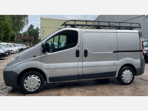 Renault Trafic 2.0 TD dCi SL27 Panel Van 4dr Diesel Manual L1 H1 (214 g/km, 90 bhp) 16