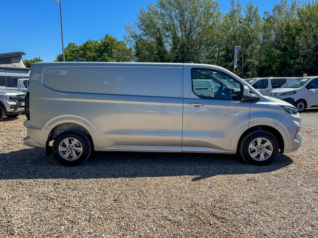 Ford Transit Custom AUTO LWB [SOLD MM] L2H1 Limited 320 Air Con Alloys Camera Sensors EURO 6 5