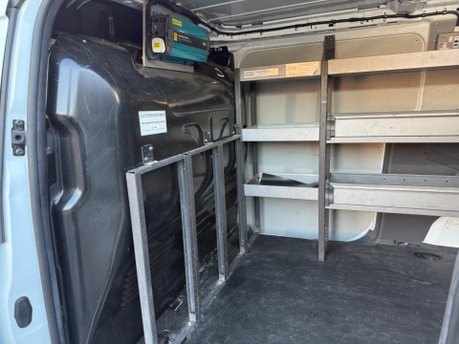 Ford Transit Connect 1.5 240 EcoBlue Limited Auto L2 Euro 6 (s/s) 5dr 3