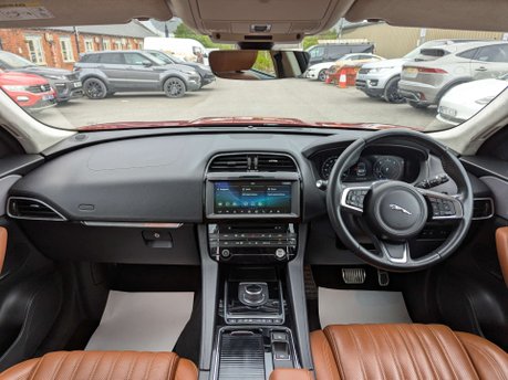 Jaguar F-Pace 2.0 F-PACE Portfolio AWD D Auto 4WD 5dr 2