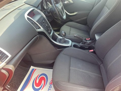 Vauxhall Astra 1.4 16v SRi Euro 5 5dr 21