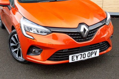 Renault Clio ICONIC TCE 10