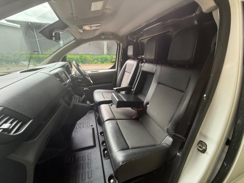 Citroen Dispatch 2.0 BlueHDi 1400 Enterprise XL FWD 3 Euro 6 (s/s) 6dr 14