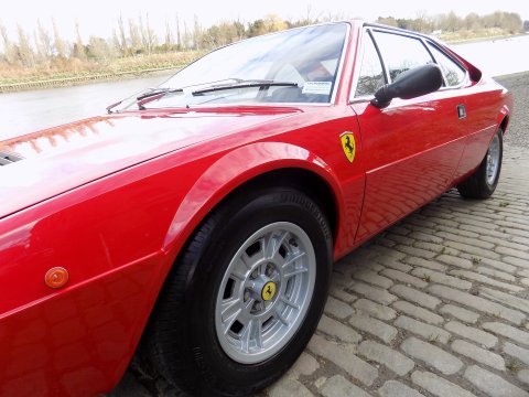 Ferrari 308 GT4 Dino 22