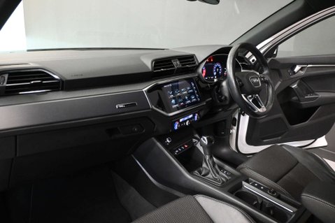 Audi Q3 1.5 Q3 S Line 35 TFSI MHEV Semi-Auto 5dr 34