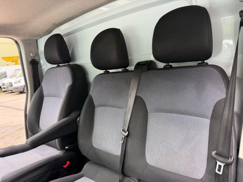 Vauxhall Vivaro 1.6 CDTi 2900 BiTurbo Panel Van 5dr Diesel Manual L2 H1 Euro 6 (s/s) (125 p 33
