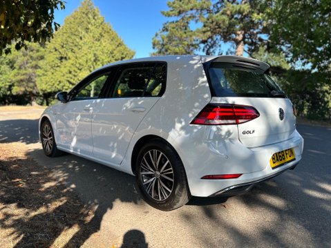 Volkswagen Golf SE NAVIGATION TSI EVO DSG 21