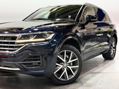 Volkswagen Touareg 3.0 TDI V6 R-Line SUV 5dr Diesel Tiptronic 4Motion Euro 6 (s/s) (286 ps) 14