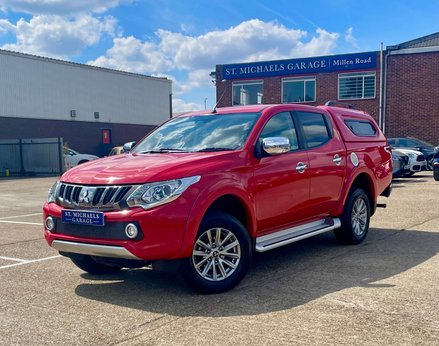 Mitsubishi L200 2.4 L200 Barbarian DI-D Auto 4WD 1