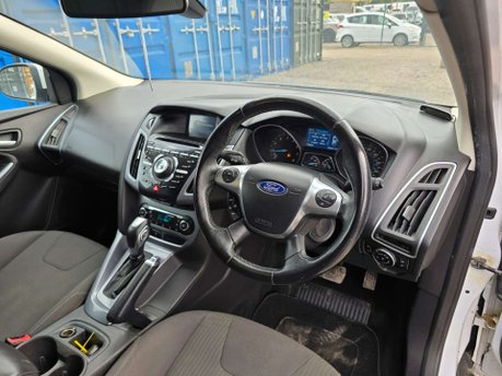 Ford Focus 1.6 Titanium Navigator Hatchback 5dr Petrol Powershift Euro 5 (125 ps) 45