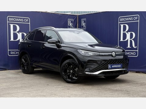 Volkswagen Tiguan 1.5 TSI eHybrid 19.7kWh R-Line SUV 5dr Petrol Plug-in Hybrid DSG Euro 6 (s/ 1