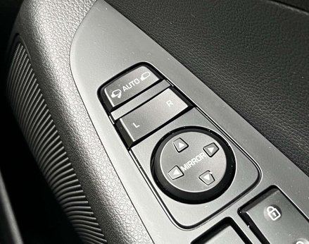 Hyundai TUCSON 1.6 Tucson SE Nav GDi 2WD 5dr 57