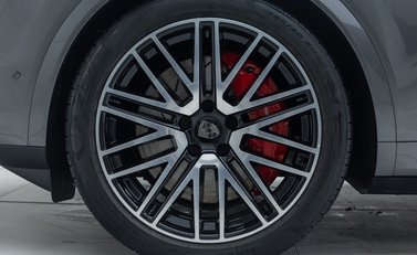 Porsche Cayenne TURBO E-HYBRID 30