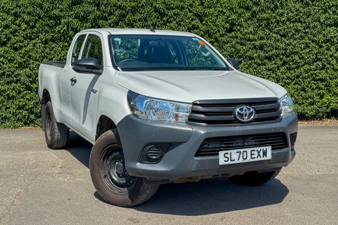 Toyota Hilux Active | 2.4 LT | Extended Cab | Tow Bar | Air Con | EURO 6