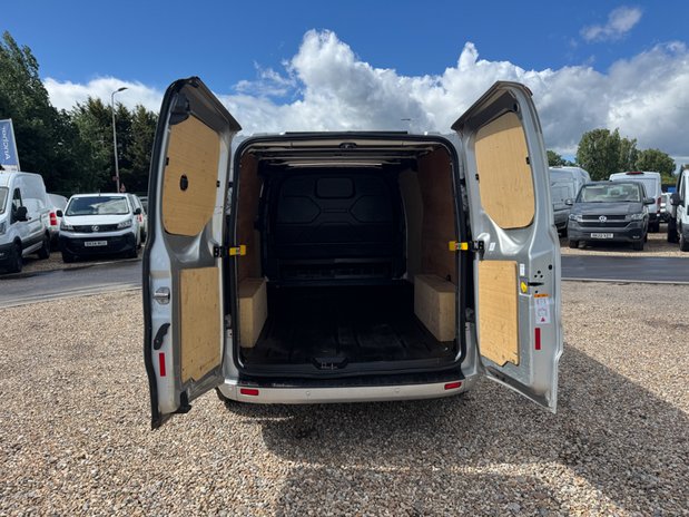 Ford Transit Custom LWB L2H1 [SOLD MM] Low Roof Limited 300 Air Con Alloys Sensors EURO 6 8