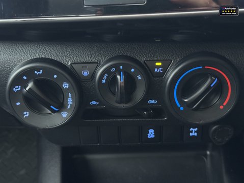 Toyota Hilux Active 4Wd D-4D Double Cab TSS Air Con Euro 6 29