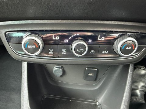 Vauxhall Crossland X 1.2 Turbo GPF Elite Euro 6 (s/s) 5dr 22