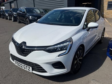 Renault Clio ICONIC EDITION TCE 15