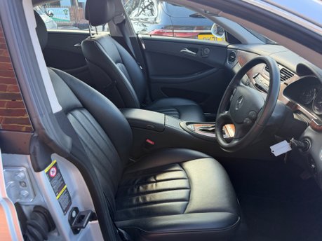 Mercedes-Benz CLS CLS320 CDI 18