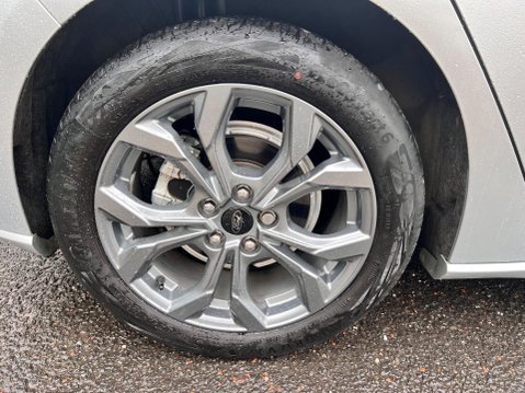 Ford Focus 1.0T EcoBoost MHEV ST-Line DCT Euro 6 (s/s) 5dr 23