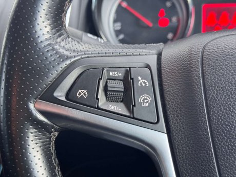 Vauxhall Zafira 1.6 Zafira Tourer SRi CDTi ecoFLEX S/S 5dr 26