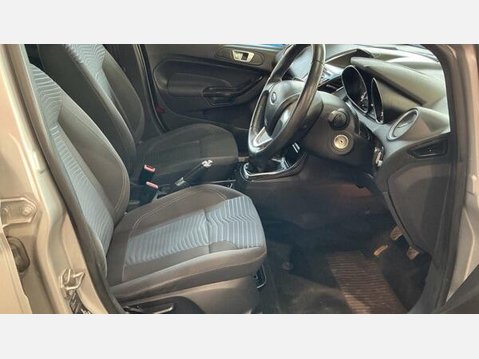 Ford Fiesta 1.0T EcoBoost Zetec Euro 5 (s/s) 5dr 6