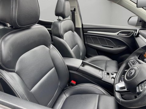 MG ZS 44.5kWh Exclusive Auto 5dr 15
