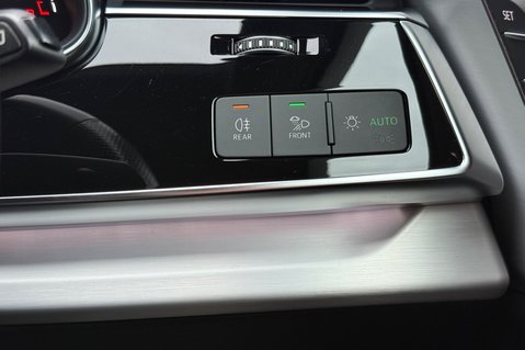 Audi Q7 TDI QUATTRO S LINE MHEV - ONE LADY OWNER  57