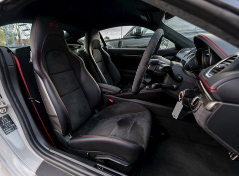 Porsche 718 Cayman GTS 12