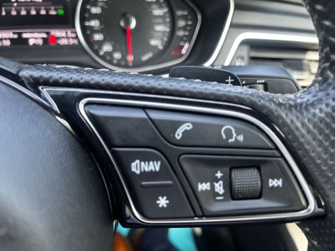 Audi A4 2.0 A4 Black Edition 35 TFSI Semi-Auto 4dr 46