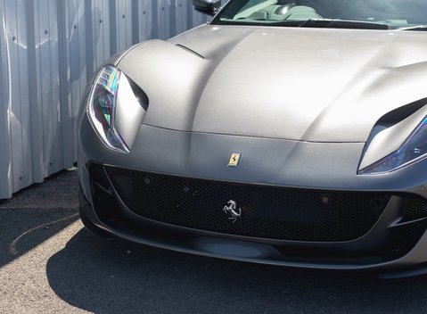 Ferrari 812 Superfast 19