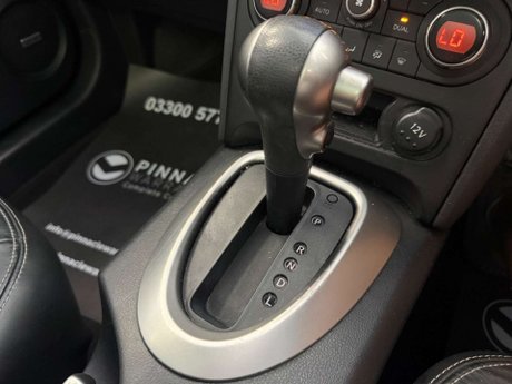 Nissan Qashqai 1.6 Tekna CVT 2WD Euro 5 5dr (AVM) 12
