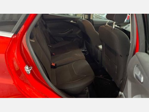 Ford Focus 1.0T EcoBoost Zetec Euro 6 (s/s) 5dr 8