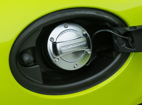 Porsche Cayman GT4 RS (718) 33