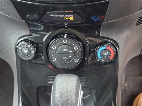 Ford Fiesta 1.6 Zetec Hatchback 5dr Petrol Powershift Euro 6 (105 ps) 31