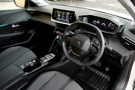 Peugeot 208 ALLURE PREMIUM