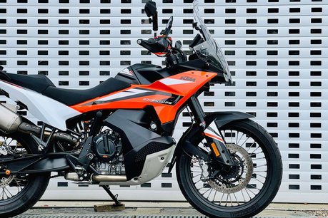 KTM Adventure 890 Adventure 6